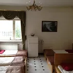 Country Hostel *