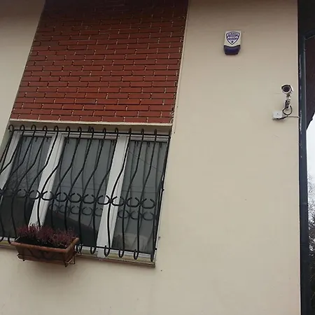 Hostal Country *