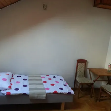 Country Hostel *